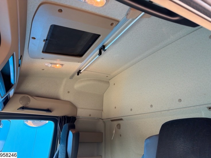 Mercedes Actros 1845