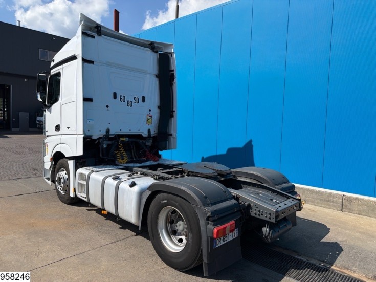 Mercedes Actros 1845