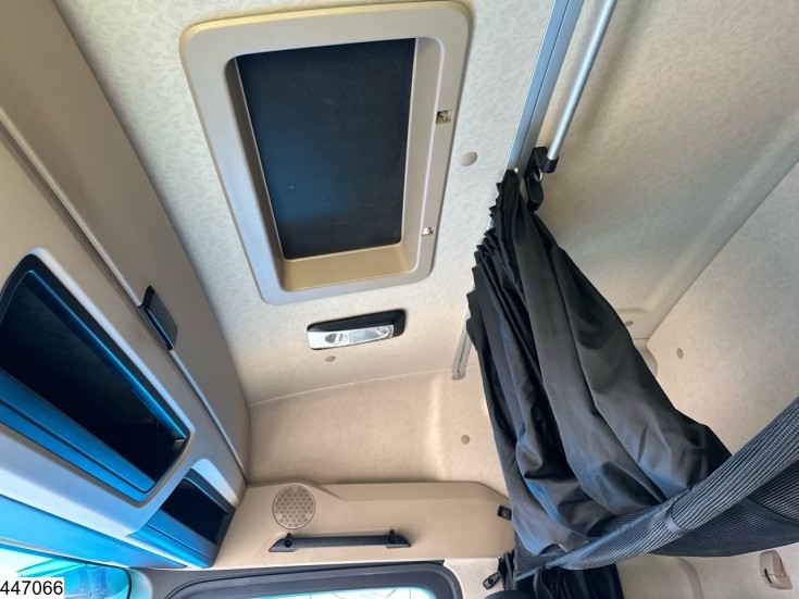 Mercedes Actros 1845