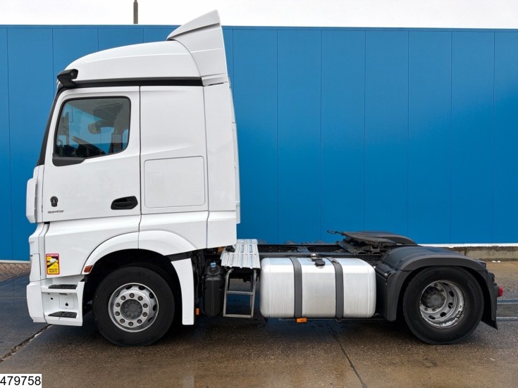 Mercedes Actros 1845