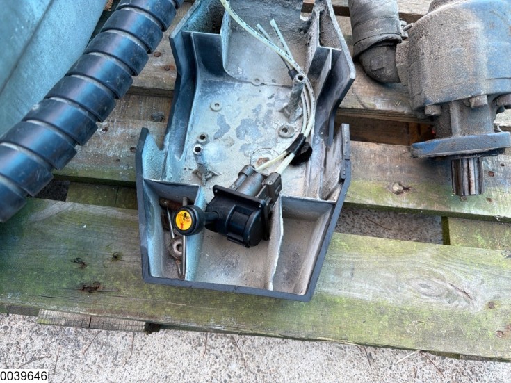 Hyva Tank, pump, hoses, control valve