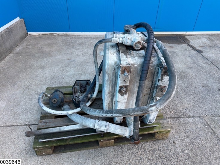 Hyva Tank, pump, hoses, control valve