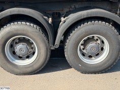 Mercedes Actros 3348