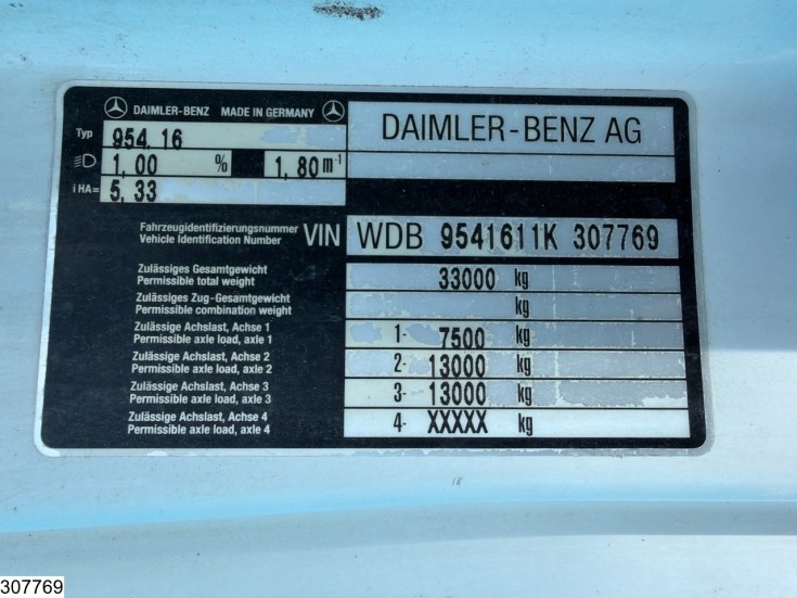 Mercedes Actros 3348