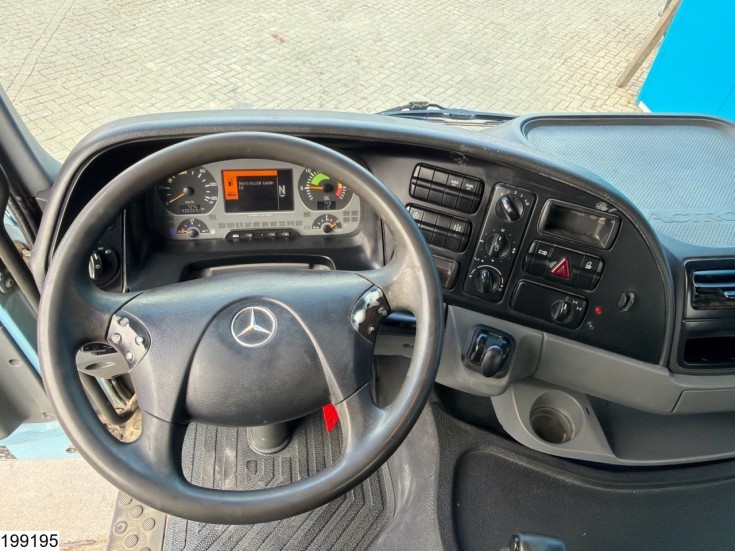 Mercedes Actros 3236