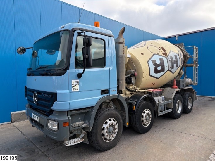 Mercedes Actros 3236