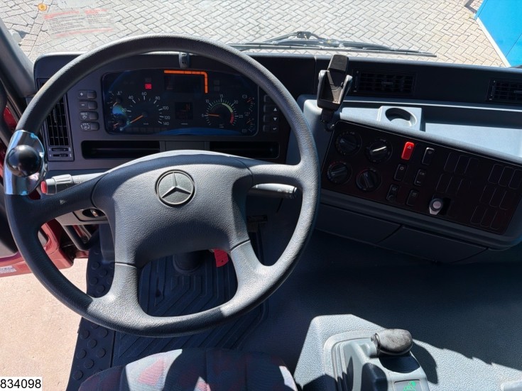 Mercedes Actros 3348