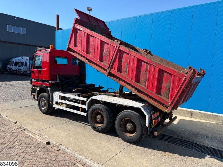 Mercedes Actros 3348