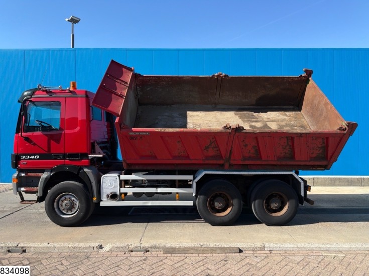 Mercedes Actros 3348