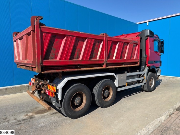 Mercedes Actros 3348
