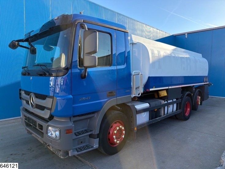 Mercedes Actros 2541