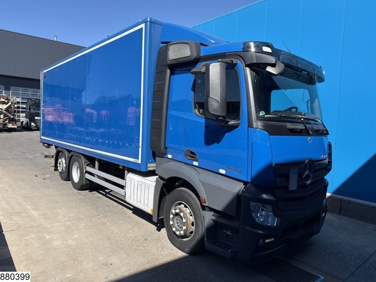 Mercedes Actros 2542