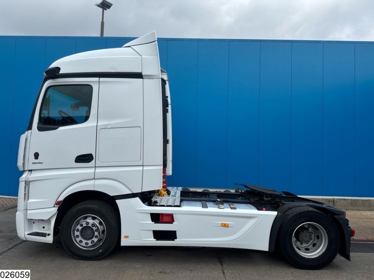 Mercedes Actros 1845