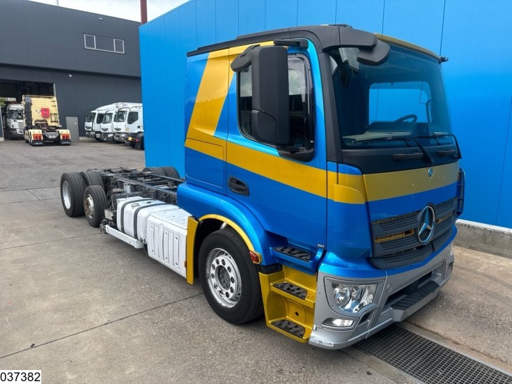 Mercedes Actros 2443