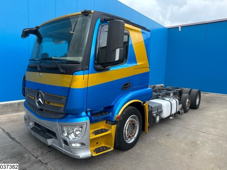 Mercedes Actros 2443