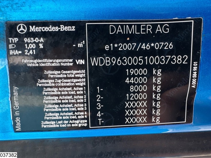 Mercedes Actros 2443