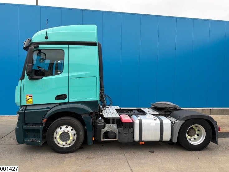 Mercedes Actros 1848