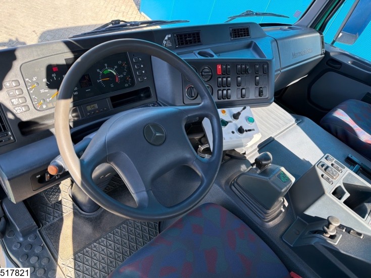 Mercedes Actros 2048