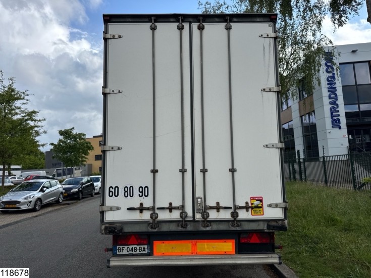 Lecitrailer gesloten bak