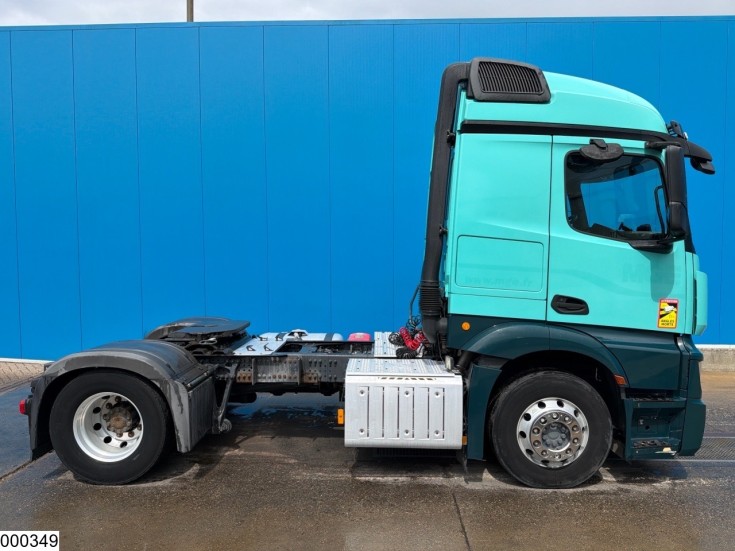 Mercedes Actros 1848