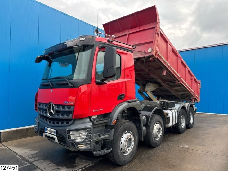 Mercedes Arocs 3243