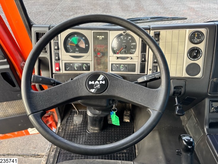 MAN 27 293