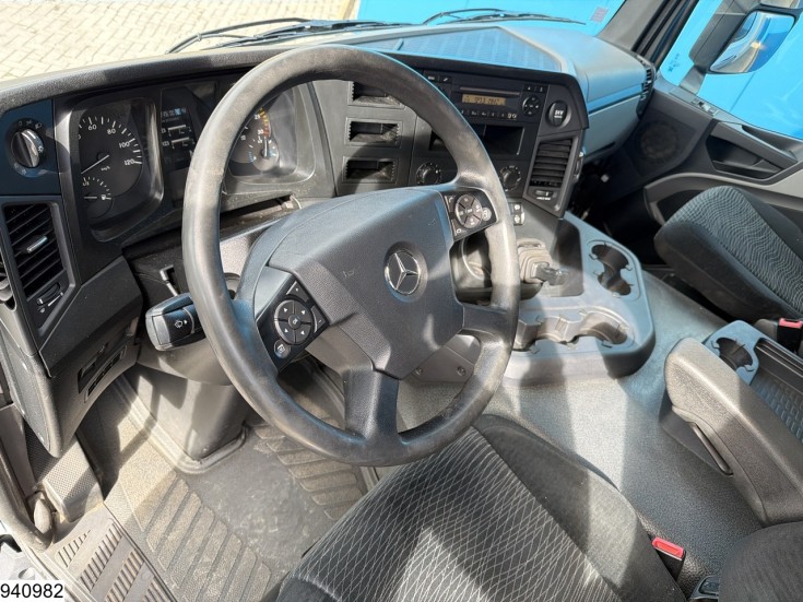 Mercedes Antos 1827