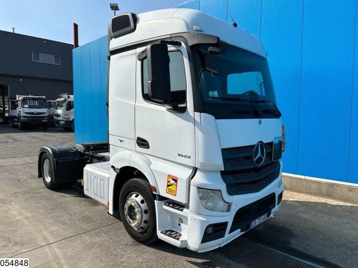 Mercedes Actros 1843