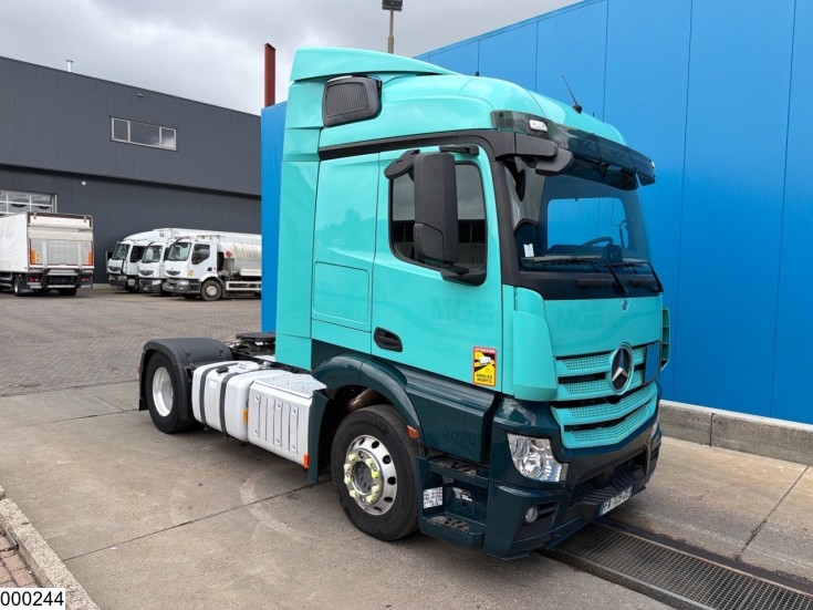 Mercedes Actros 1848