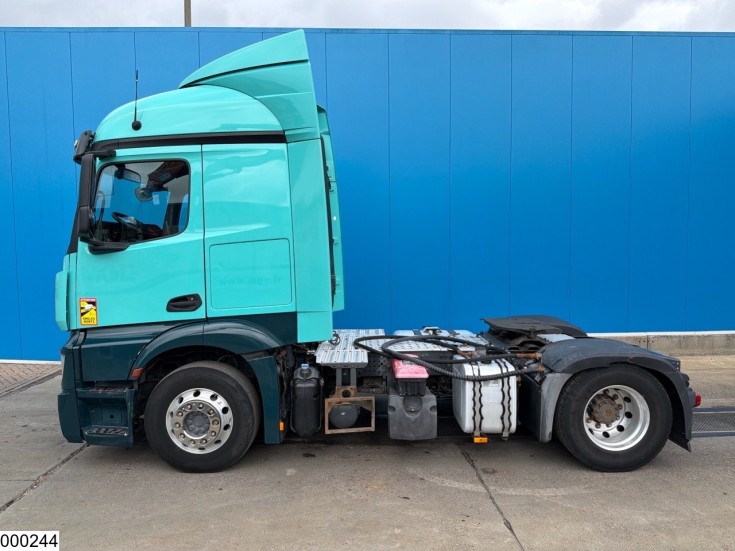 Mercedes Actros 1848
