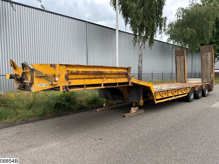 Trax Lowbed