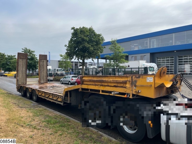 Trax Lowbed