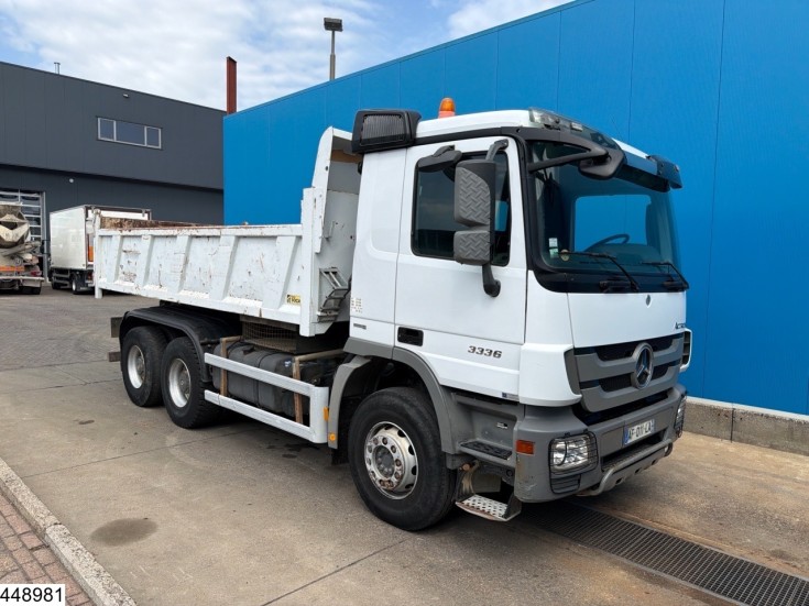 Mercedes Actros 3336