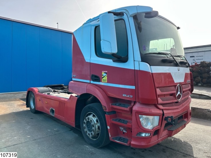 Mercedes Actros 1843