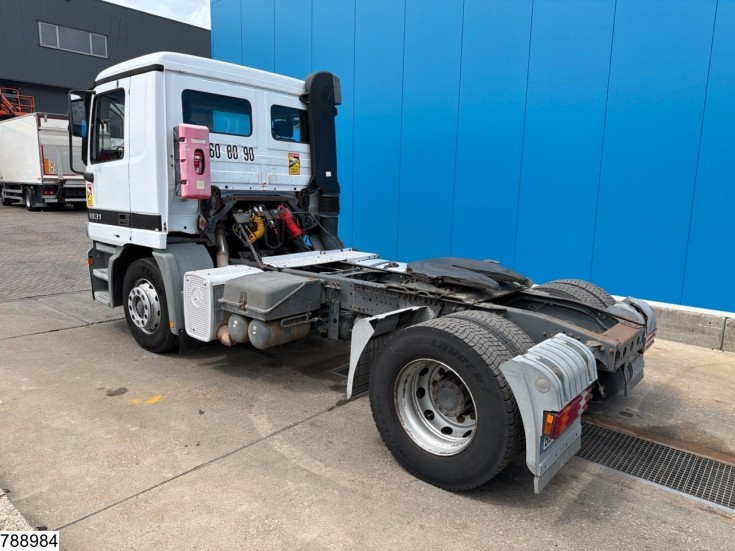 Mercedes Actros 1831