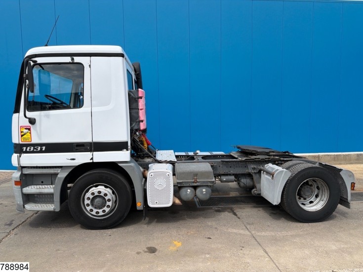 Mercedes Actros 1831