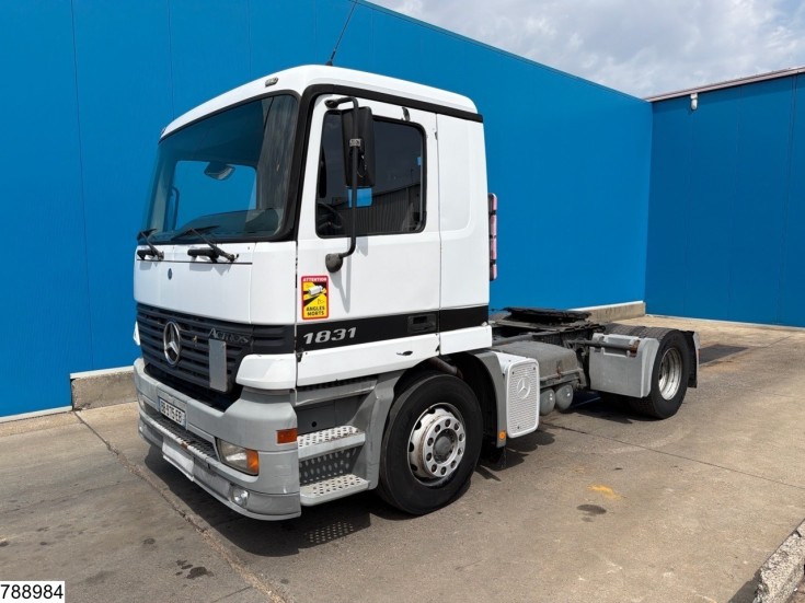 Mercedes Actros 1831