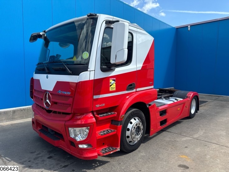 Mercedes Actros 1843