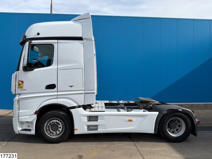 Mercedes Actros 1845