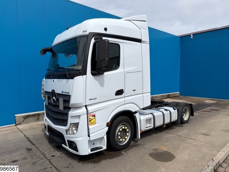 Mercedes Actros 1842