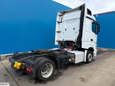 Mercedes Actros 1842