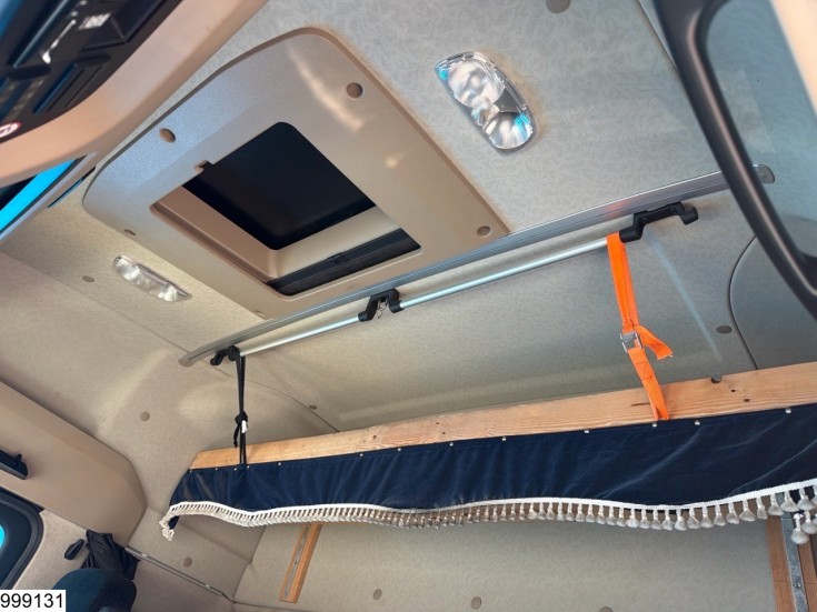 Mercedes Actros 1848