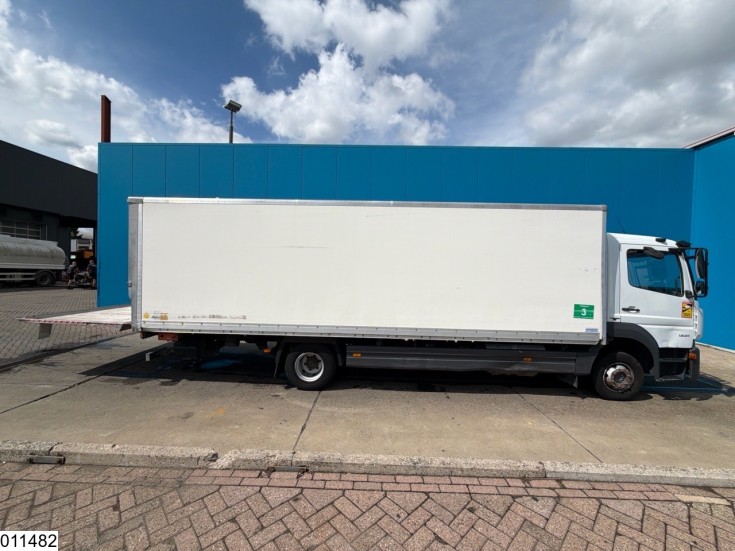 Mercedes Atego 1221