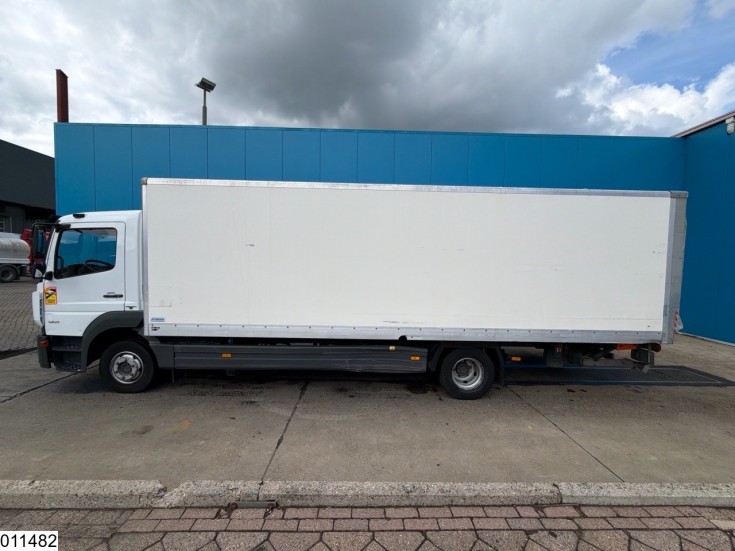 Mercedes Atego 1221