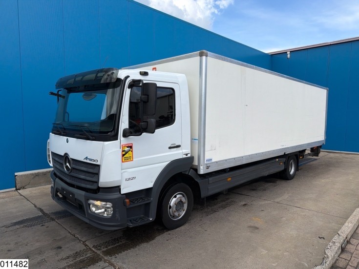 Mercedes Atego 1221