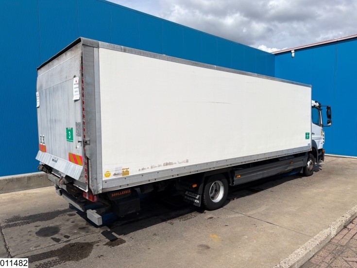 Mercedes Atego 1221