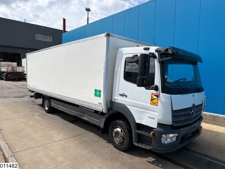 Mercedes Atego 1221