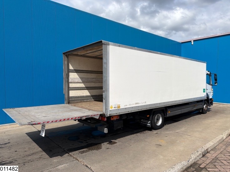 Mercedes Atego 1221