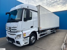 Mercedes Actros 1833