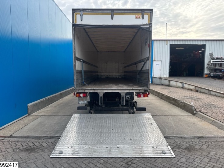 Mercedes Actros 1833